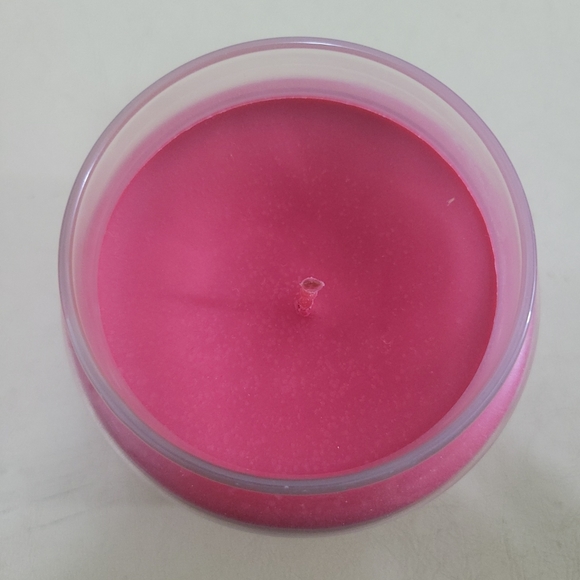 The Home Collection Hot Baked Apple Pie Scented Candle - Picture 6 of 11